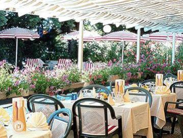 Mercure Nimes Ouest Hotel Esterno foto